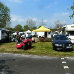 Spacieux et très bien équipé le camping de la Suze... et l'Alfa à Didier !