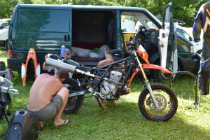 Petit souci de circuit électrique (masse défectueuse), avec Zen et sa patience légendaire couplée à son sens logique...