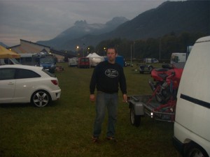 Photo d'Eric en haute savoie après la journée marathon : 2h du mat - 19h non-stop pour lui et son père...